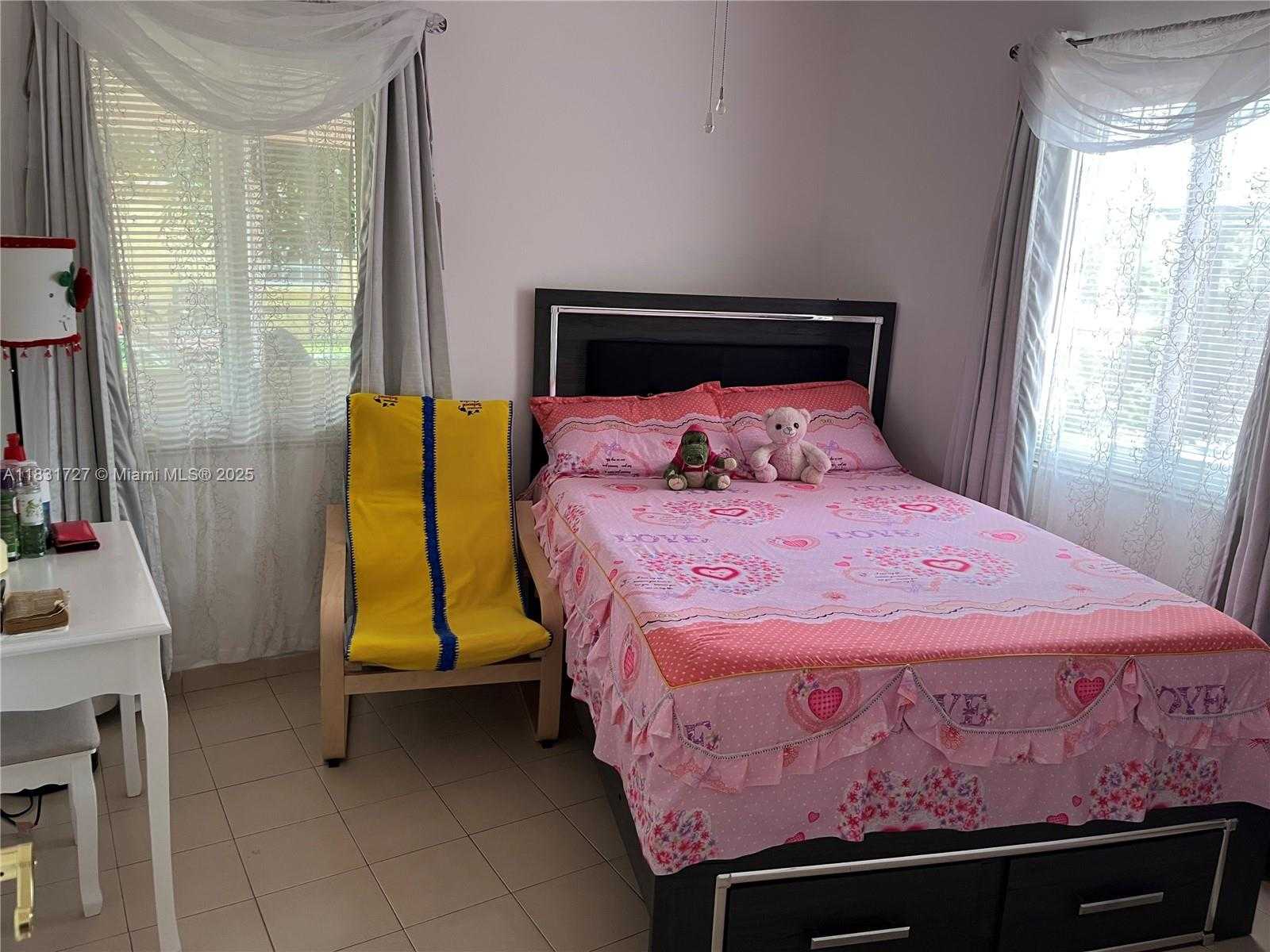 Small Image of 1014 WEST 68TH ST, Hialeah Number 12