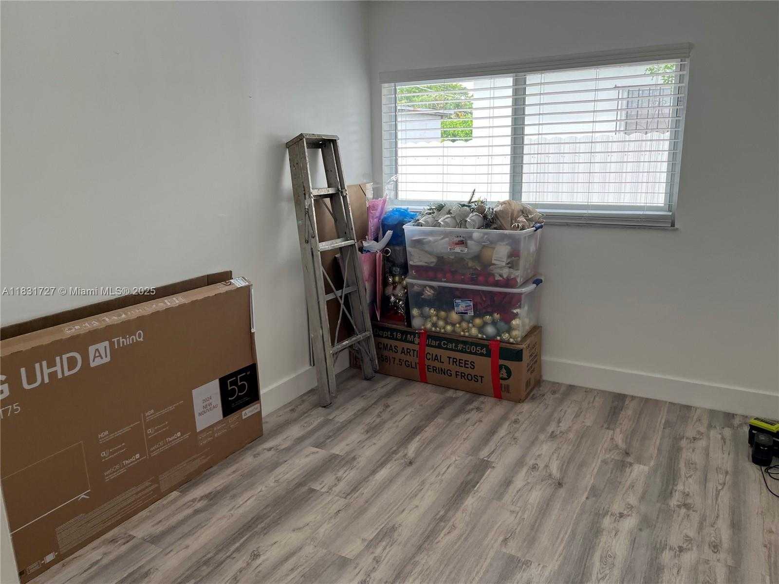 Small Image of 1014 WEST 68TH ST, Hialeah Number 14