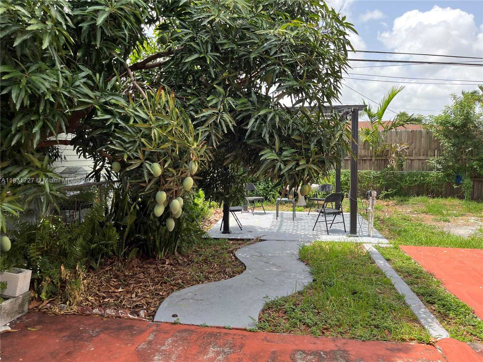 Small Image of 1014 WEST 68TH ST, Hialeah Number 21
