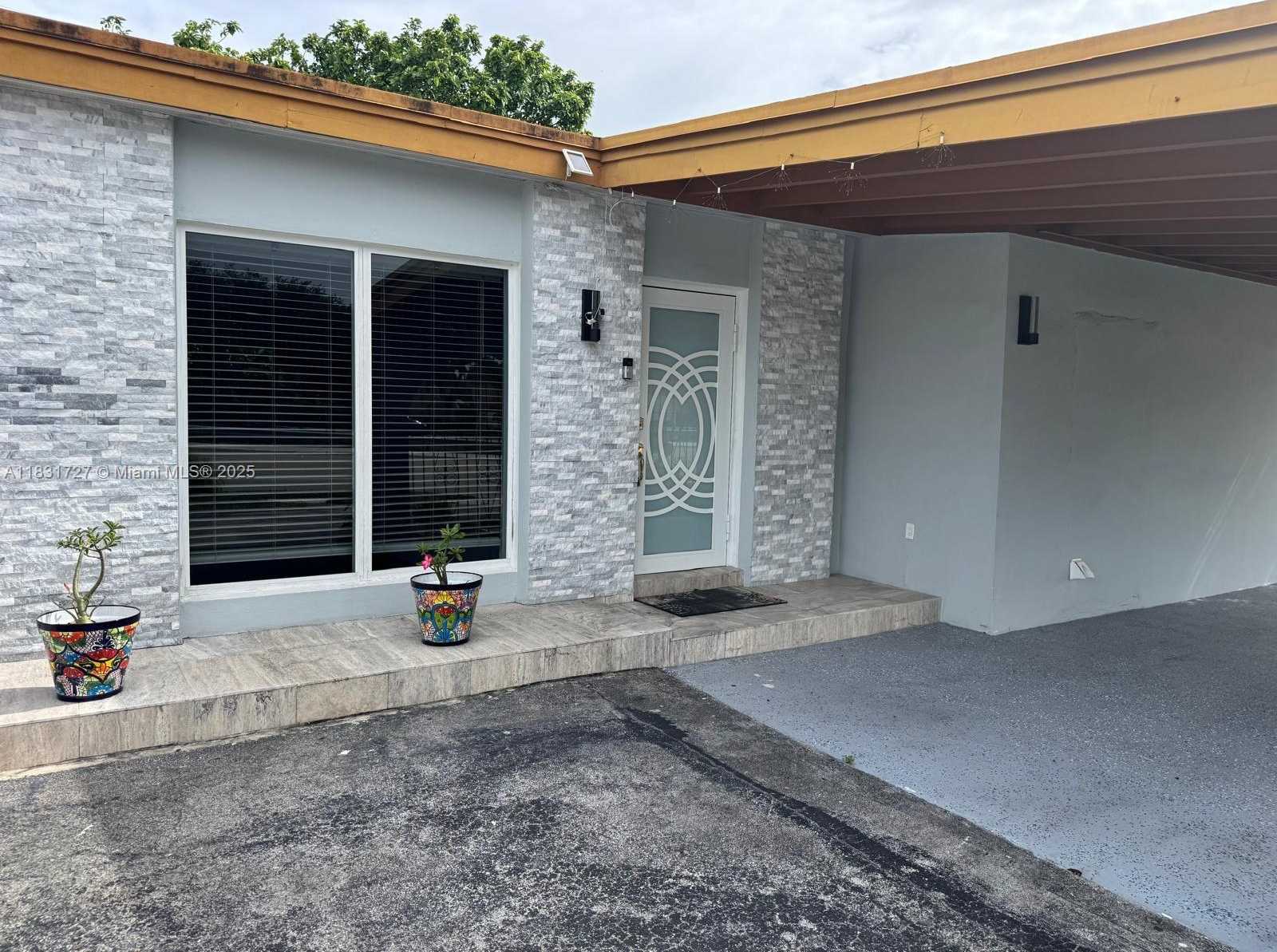 Small Image of 1014 WEST 68TH ST, Hialeah Number 29