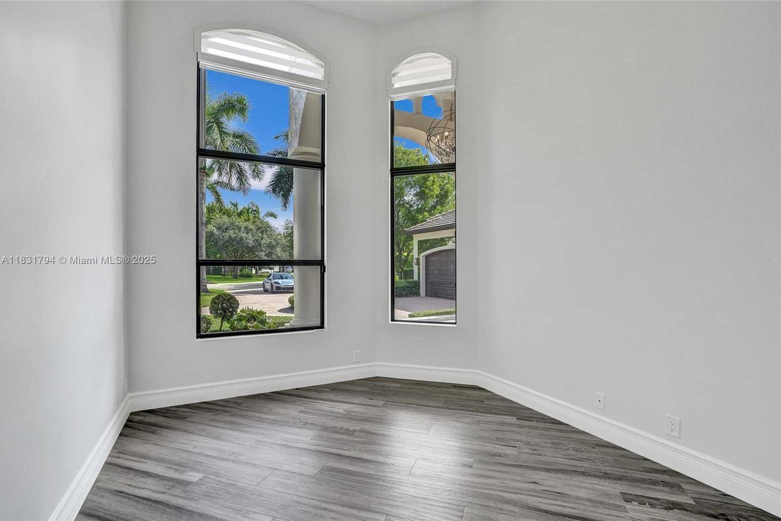 Small Image of 11056 BLACKHAWK BLVD, Davie Number 17