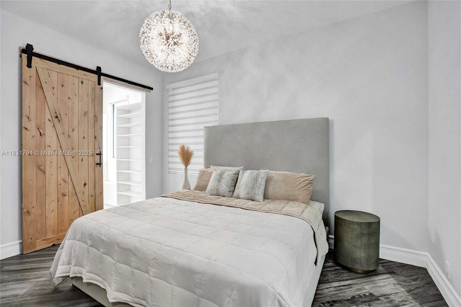 Small Image of 11056 BLACKHAWK BLVD, Davie Number 47
