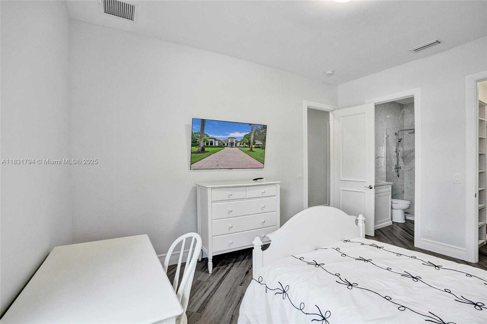 Small Image of 11056 BLACKHAWK BLVD, Davie Number 58