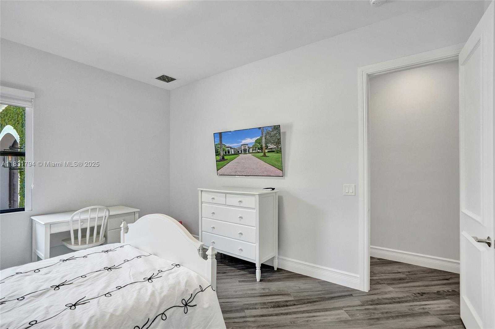 Small Image of 11056 BLACKHAWK BLVD, Davie Number 59