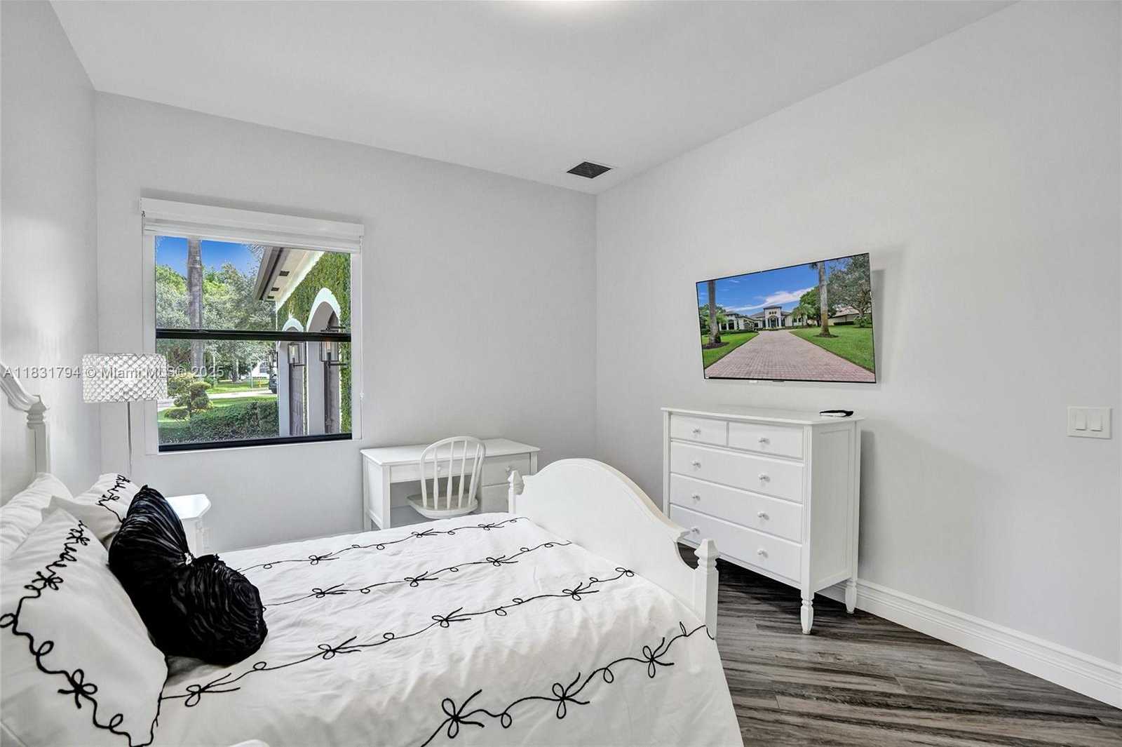 Small Image of 11056 BLACKHAWK BLVD, Davie Number 60