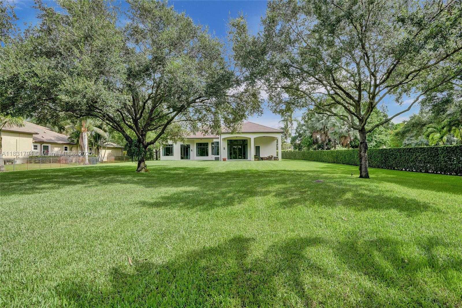 Small Image of 11056 BLACKHAWK BLVD, Davie Number 92