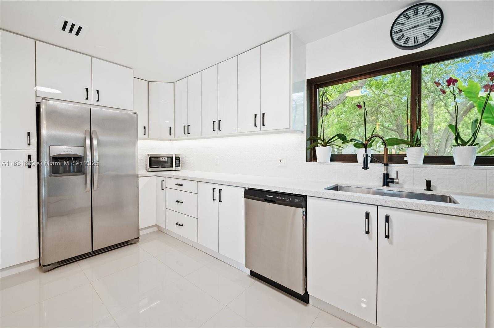 Small Image of 17605 SOUTH WEST 86TH AVE, Palmetto Bay Number 11