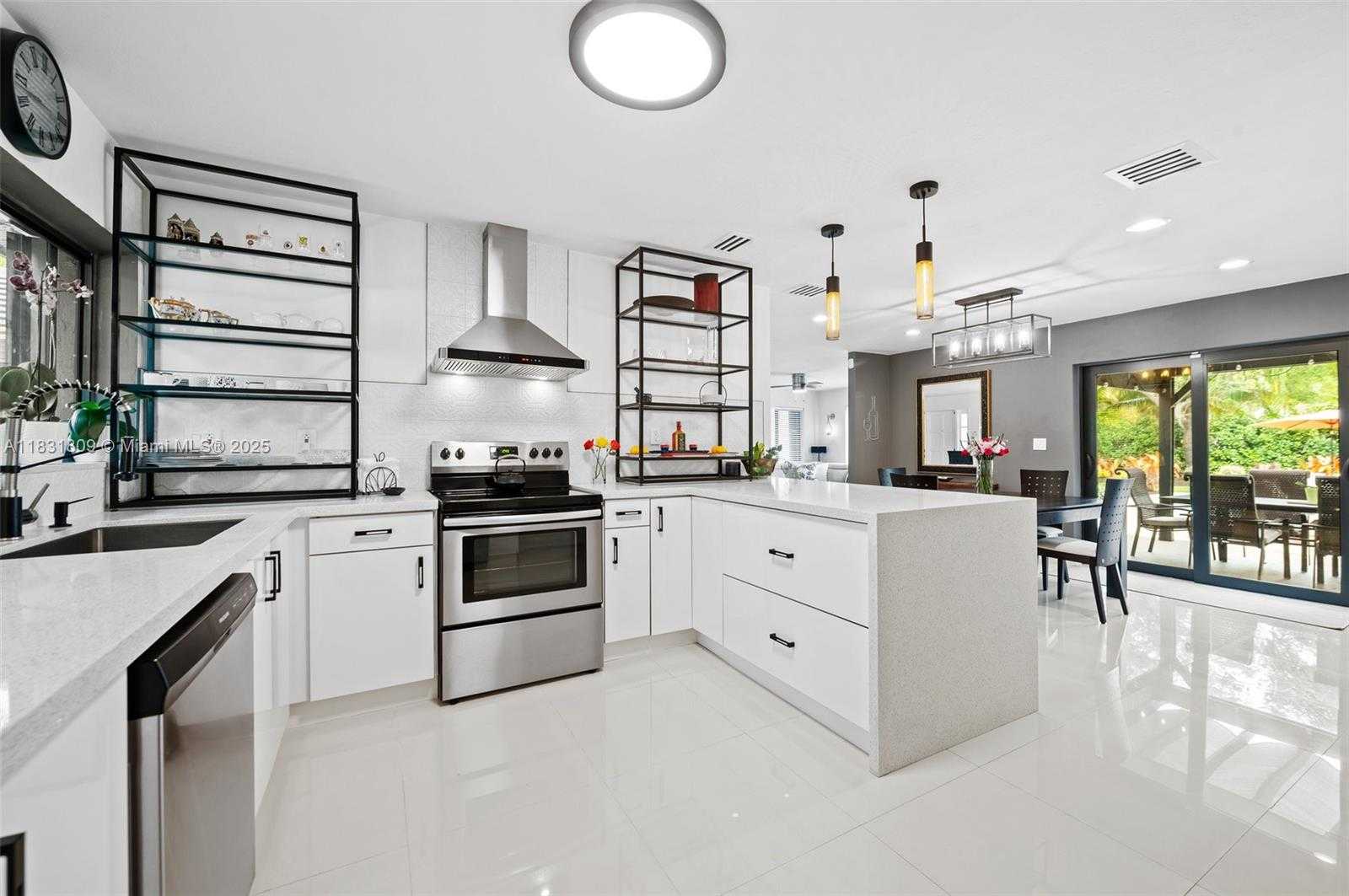 Small Image of 17605 SOUTH WEST 86TH AVE, Palmetto Bay Number 12
