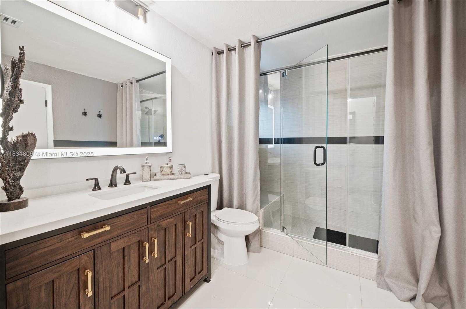 Small Image of 17605 SOUTH WEST 86TH AVE, Palmetto Bay Number 16