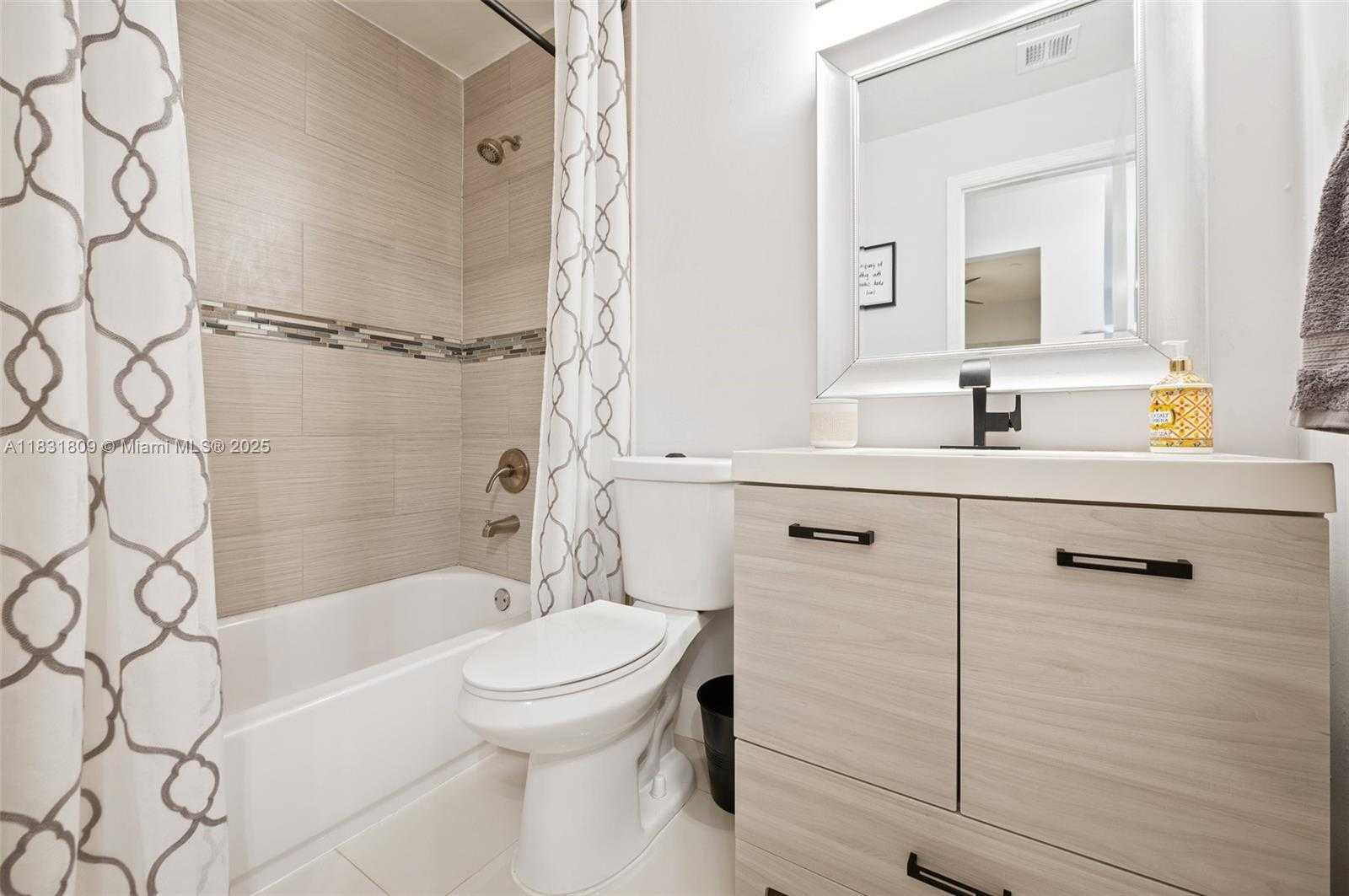 Small Image of 17605 SOUTH WEST 86TH AVE, Palmetto Bay Number 18