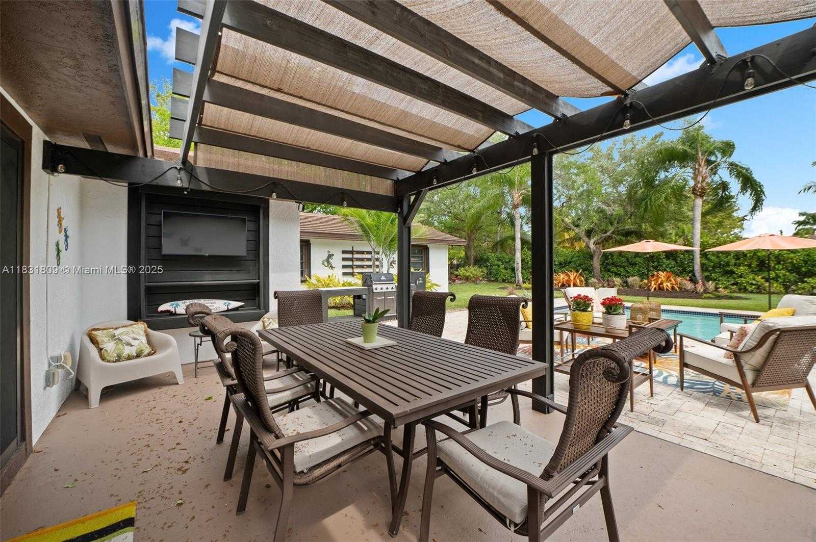 Small Image of 17605 SOUTH WEST 86TH AVE, Palmetto Bay Number 24