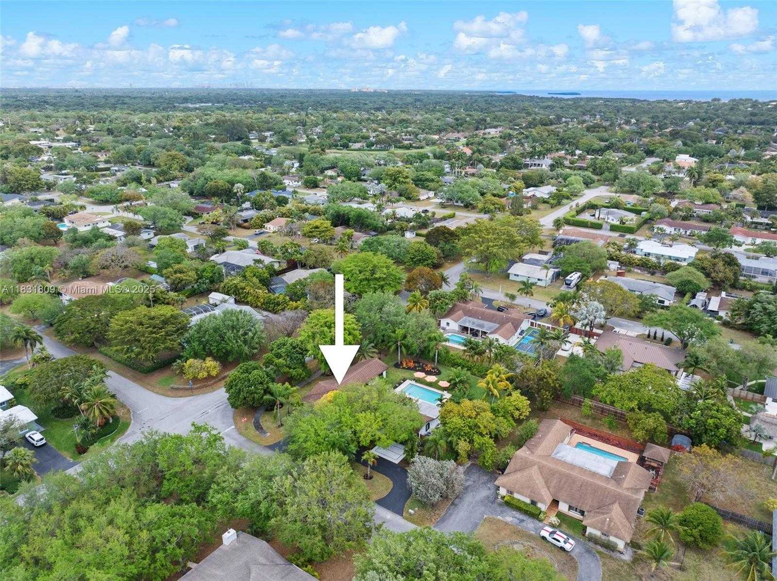 Small Image of 17605 SOUTH WEST 86TH AVE, Palmetto Bay Number 28
