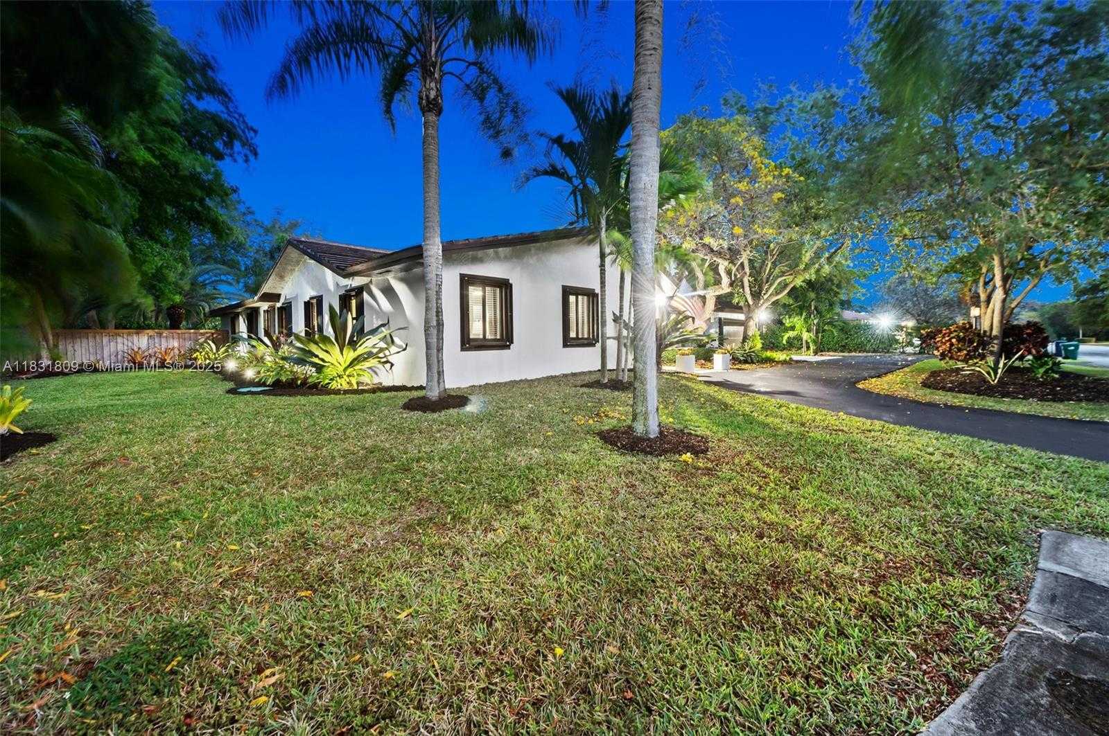 Small Image of 17605 SOUTH WEST 86TH AVE, Palmetto Bay Number 40