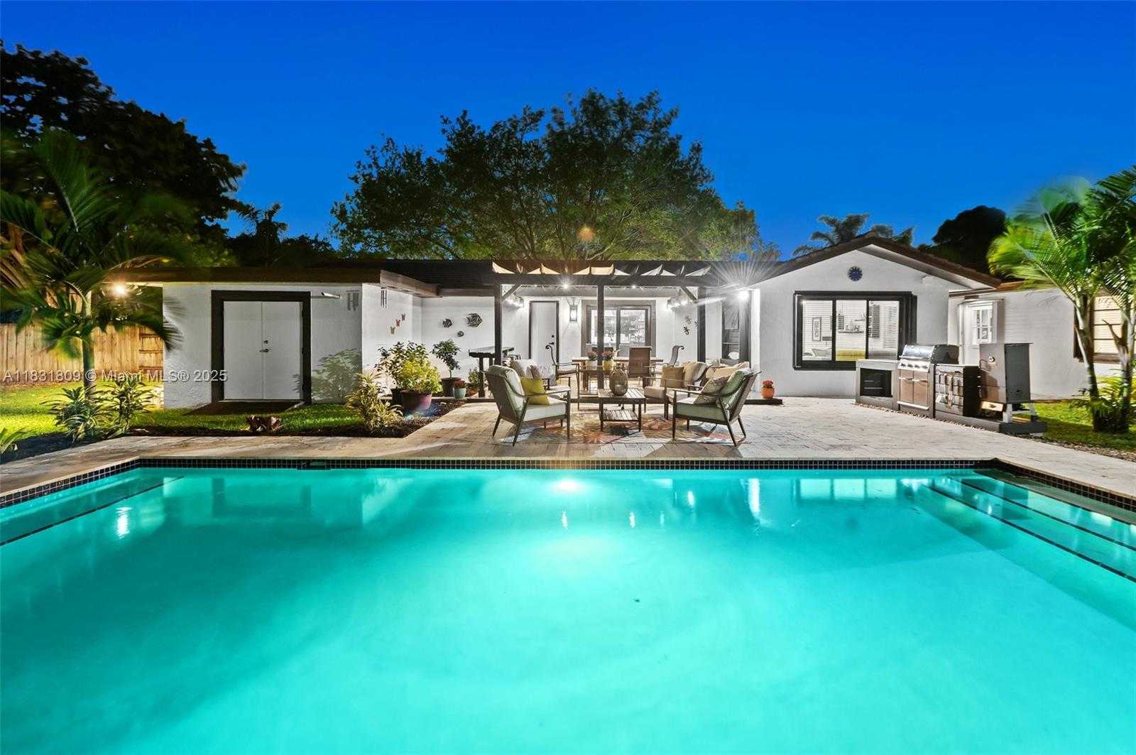 Small Image of 17605 SOUTH WEST 86TH AVE, Palmetto Bay Number 47