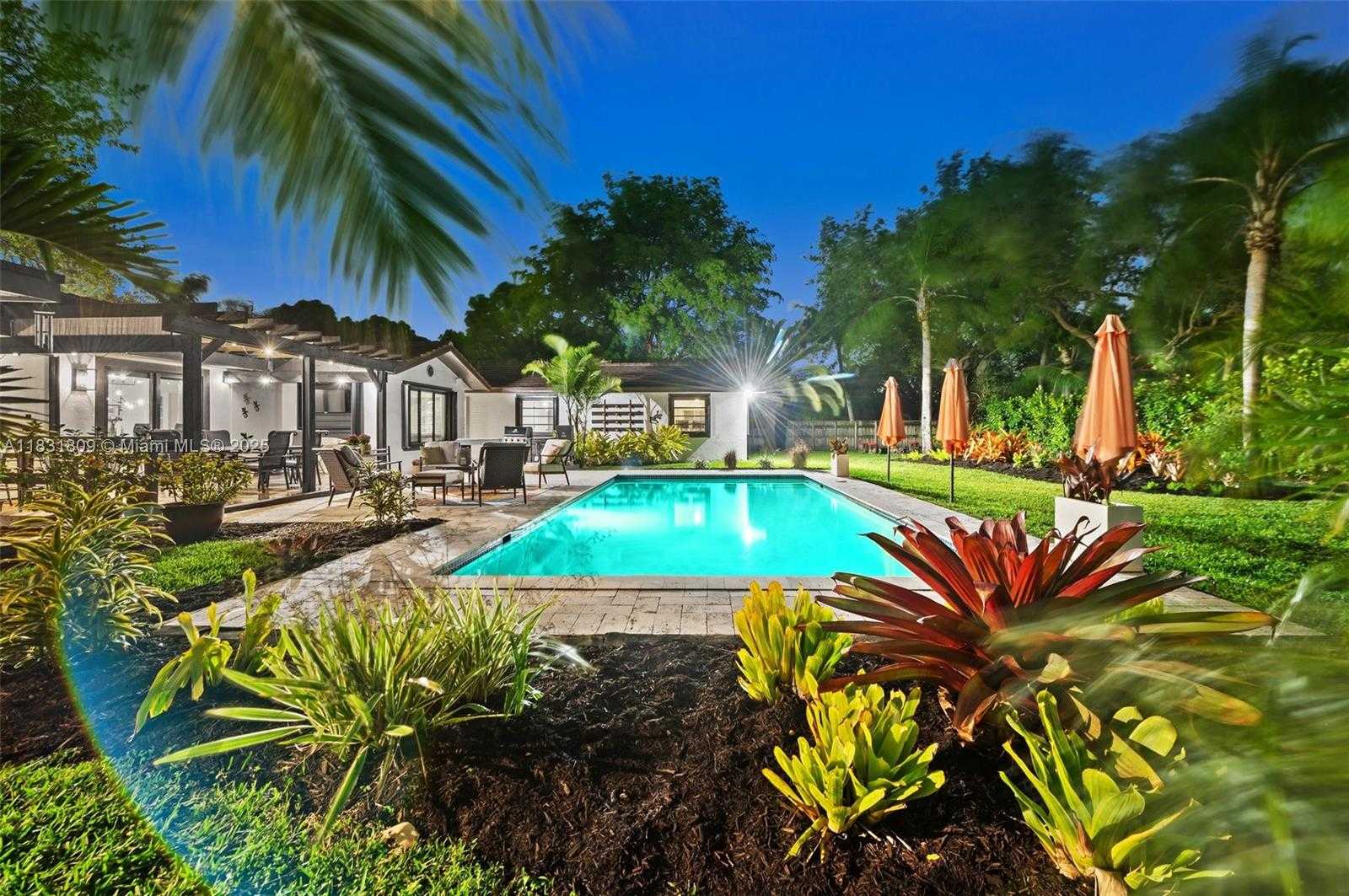 Small Image of 17605 SOUTH WEST 86TH AVE, Palmetto Bay Number 48
