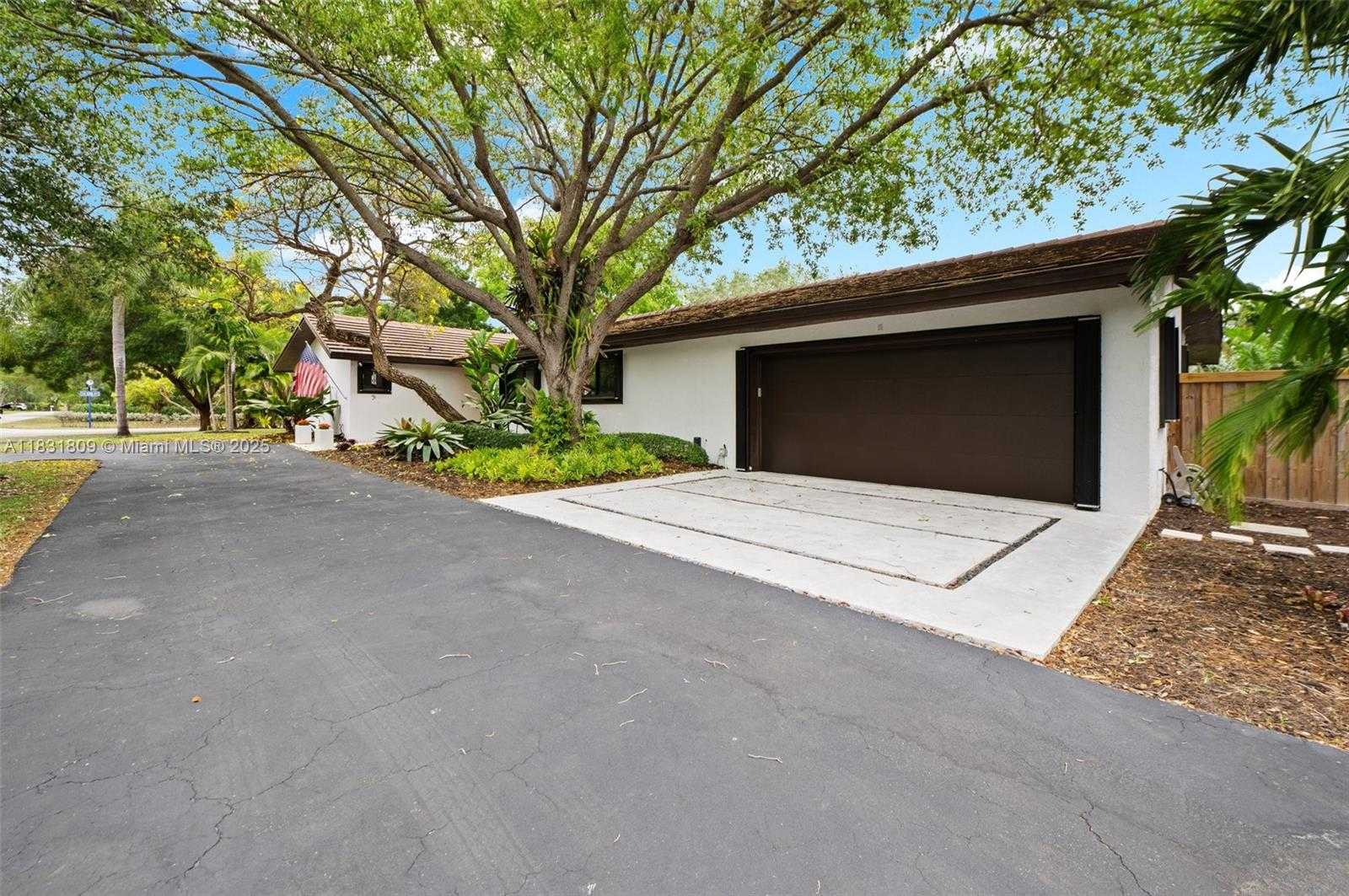 Small Image of 17605 SOUTH WEST 86TH AVE, Palmetto Bay Number 50