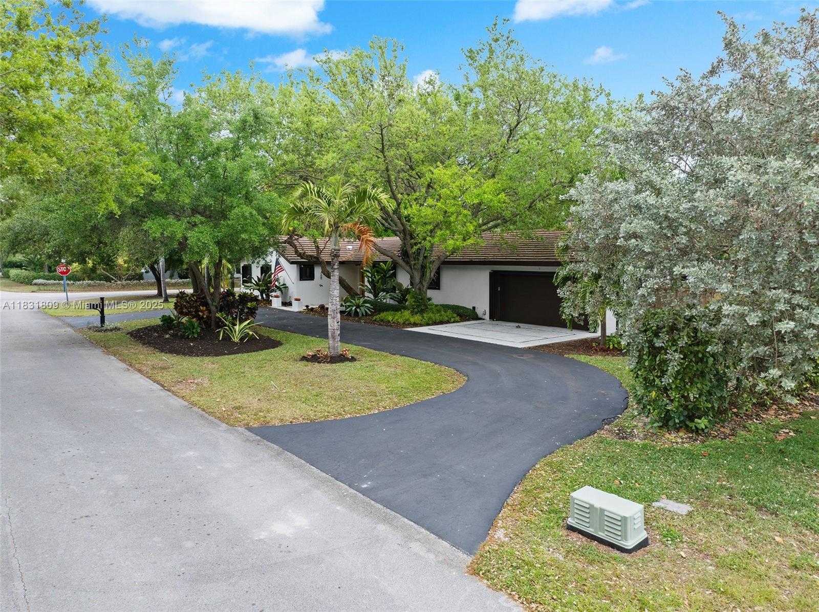 Small Image of 17605 SOUTH WEST 86TH AVE, Palmetto Bay Number 53