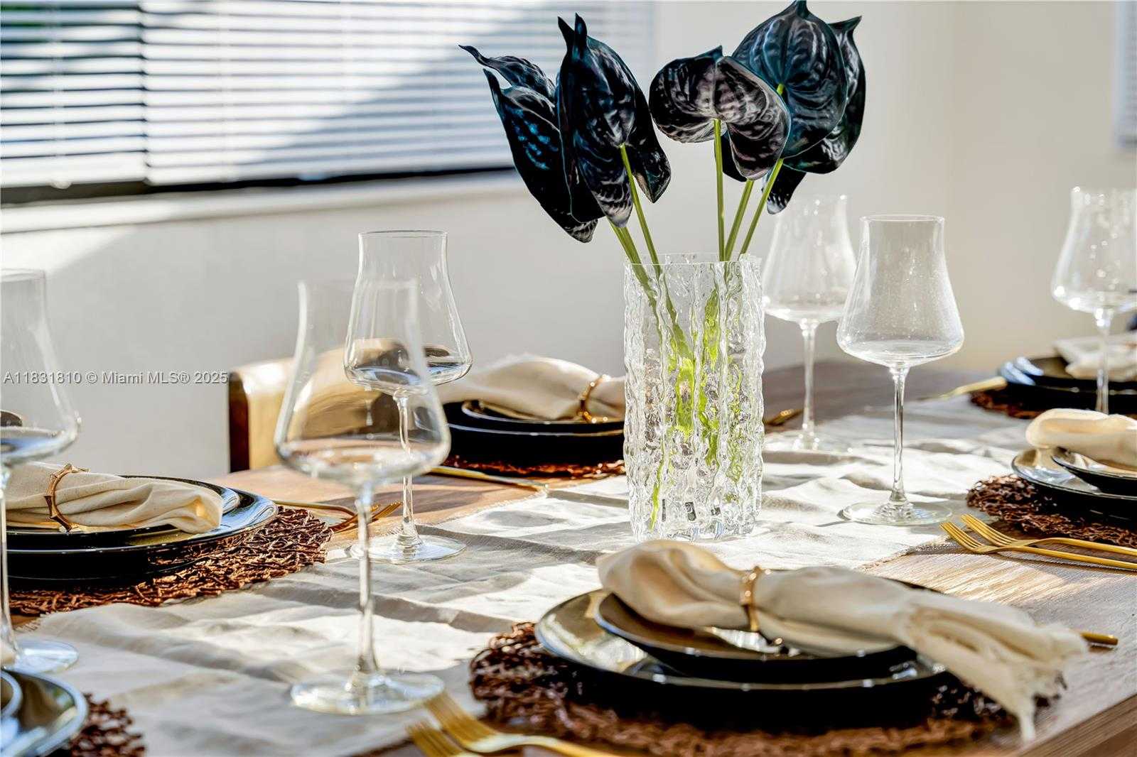 Small Image of 432 SEVILLA AVE, Coral Gables Number 10