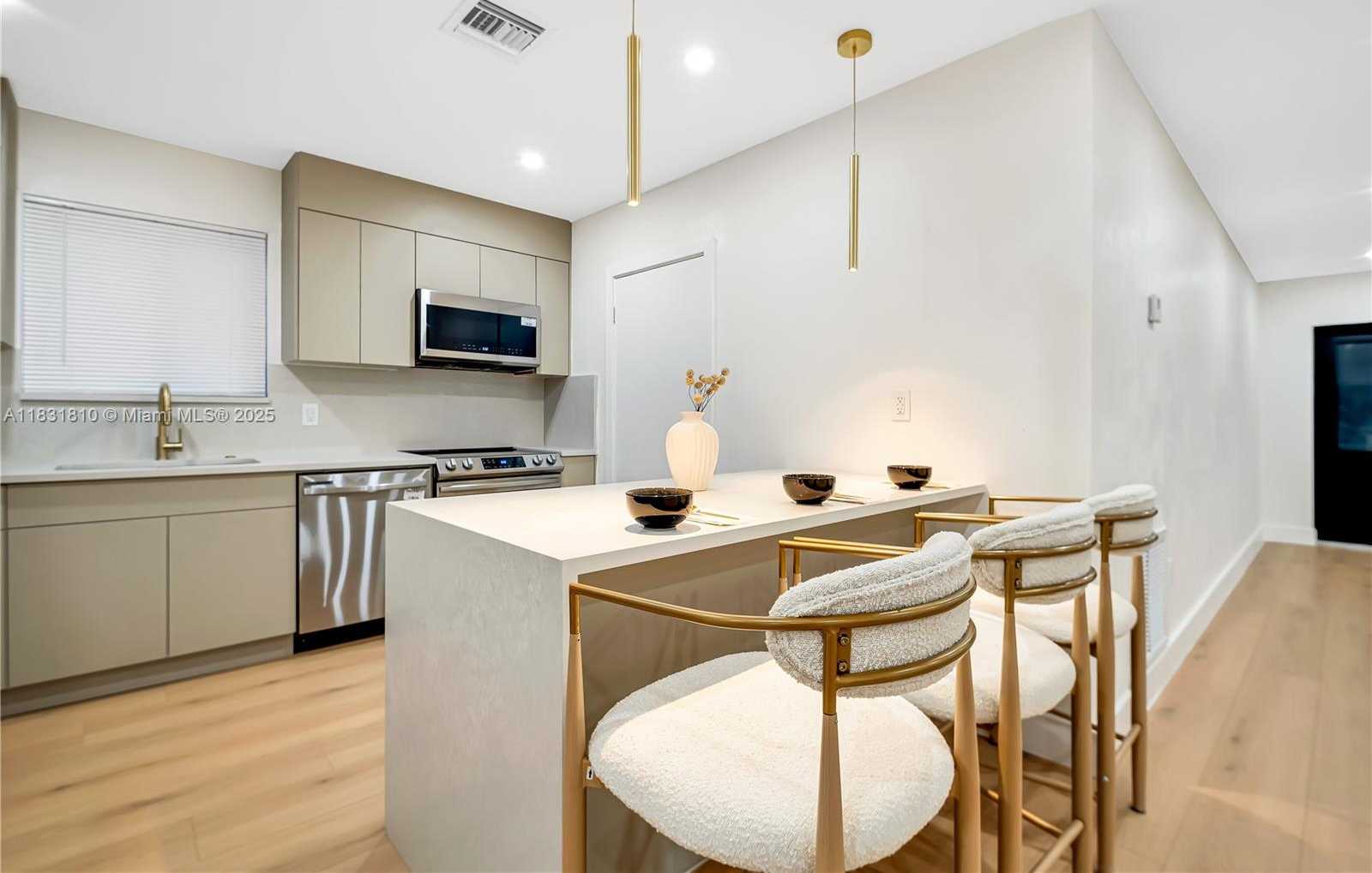 Small Image of 432 SEVILLA AVE, Coral Gables Number 12