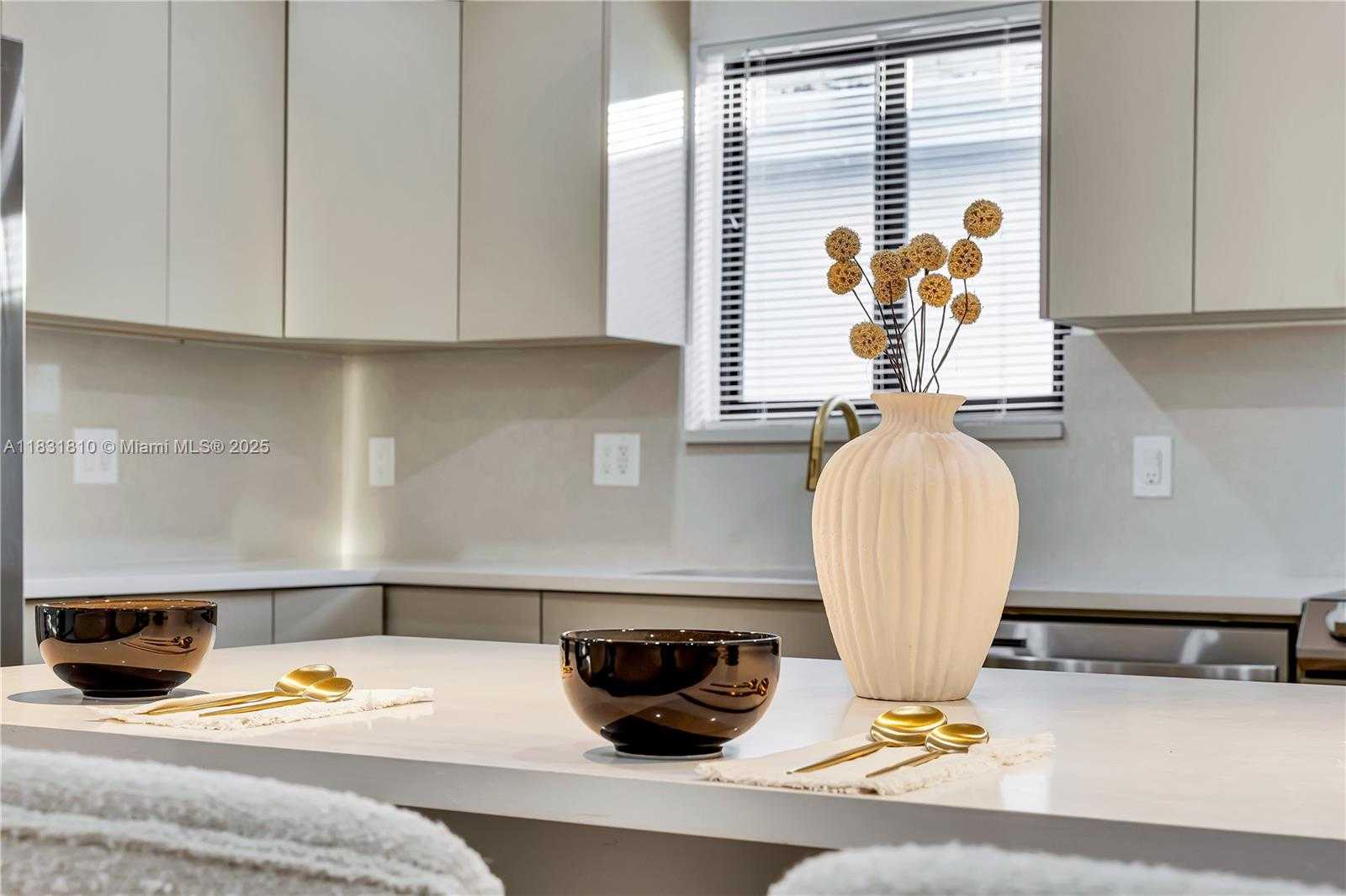 Small Image of 432 SEVILLA AVE, Coral Gables Number 14