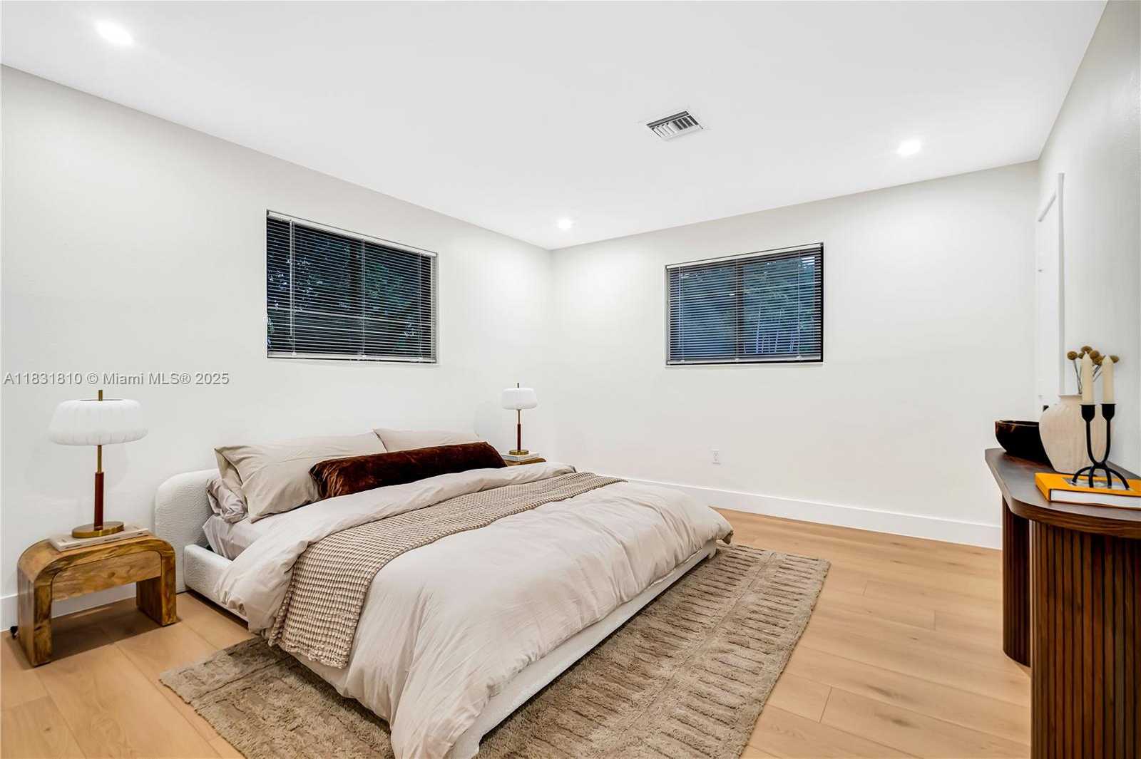Small Image of 432 SEVILLA AVE, Coral Gables Number 19
