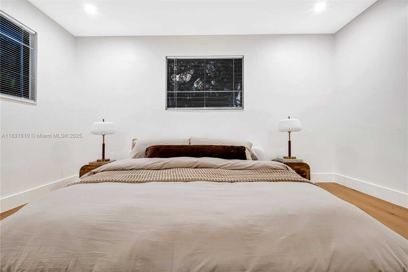 Small Image of 432 SEVILLA AVE, Coral Gables Number 21