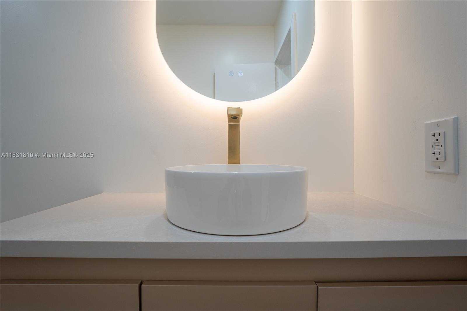 Small Image of 432 SEVILLA AVE, Coral Gables Number 30