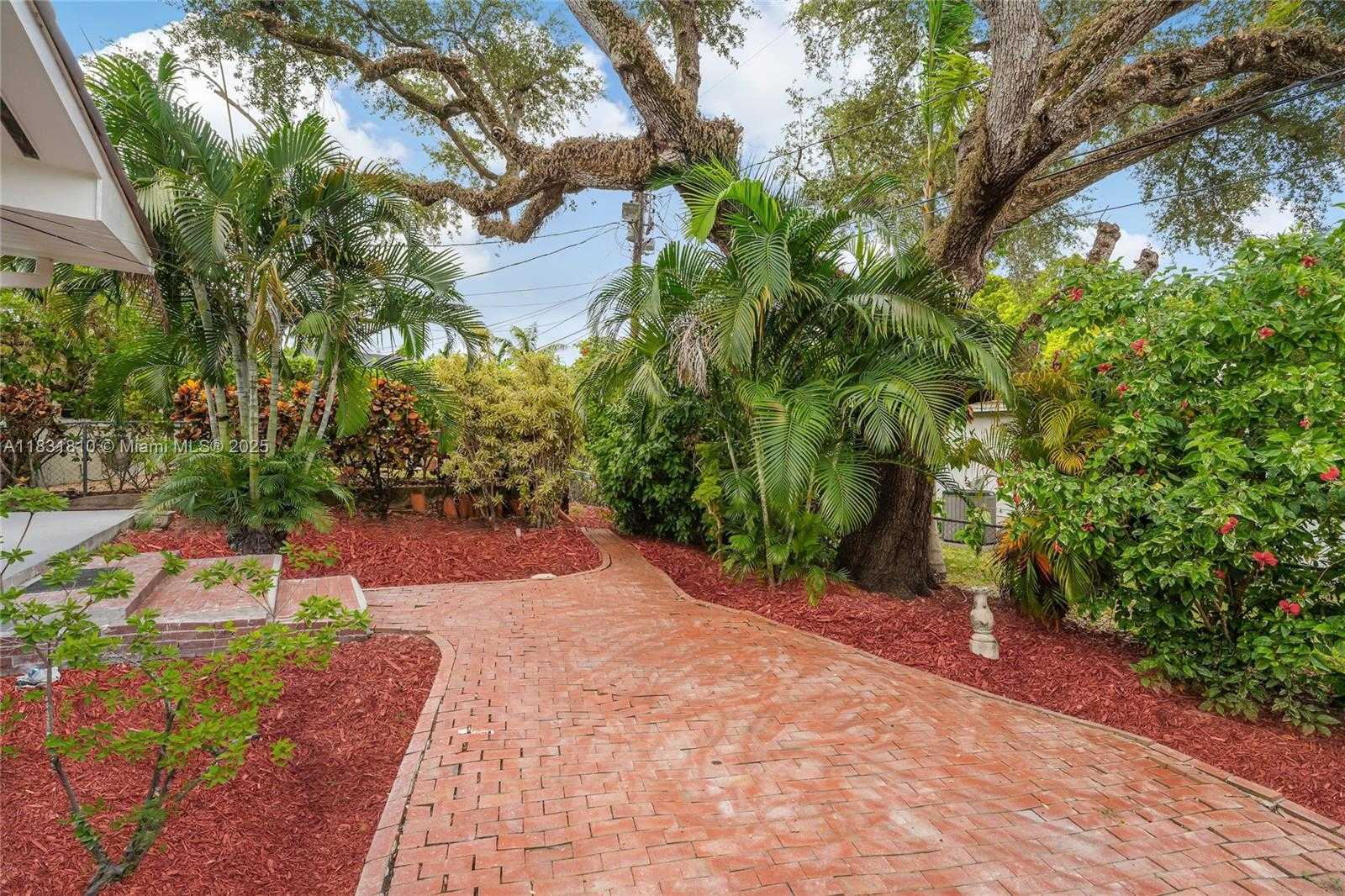 Small Image of 432 SEVILLA AVE, Coral Gables Number 37