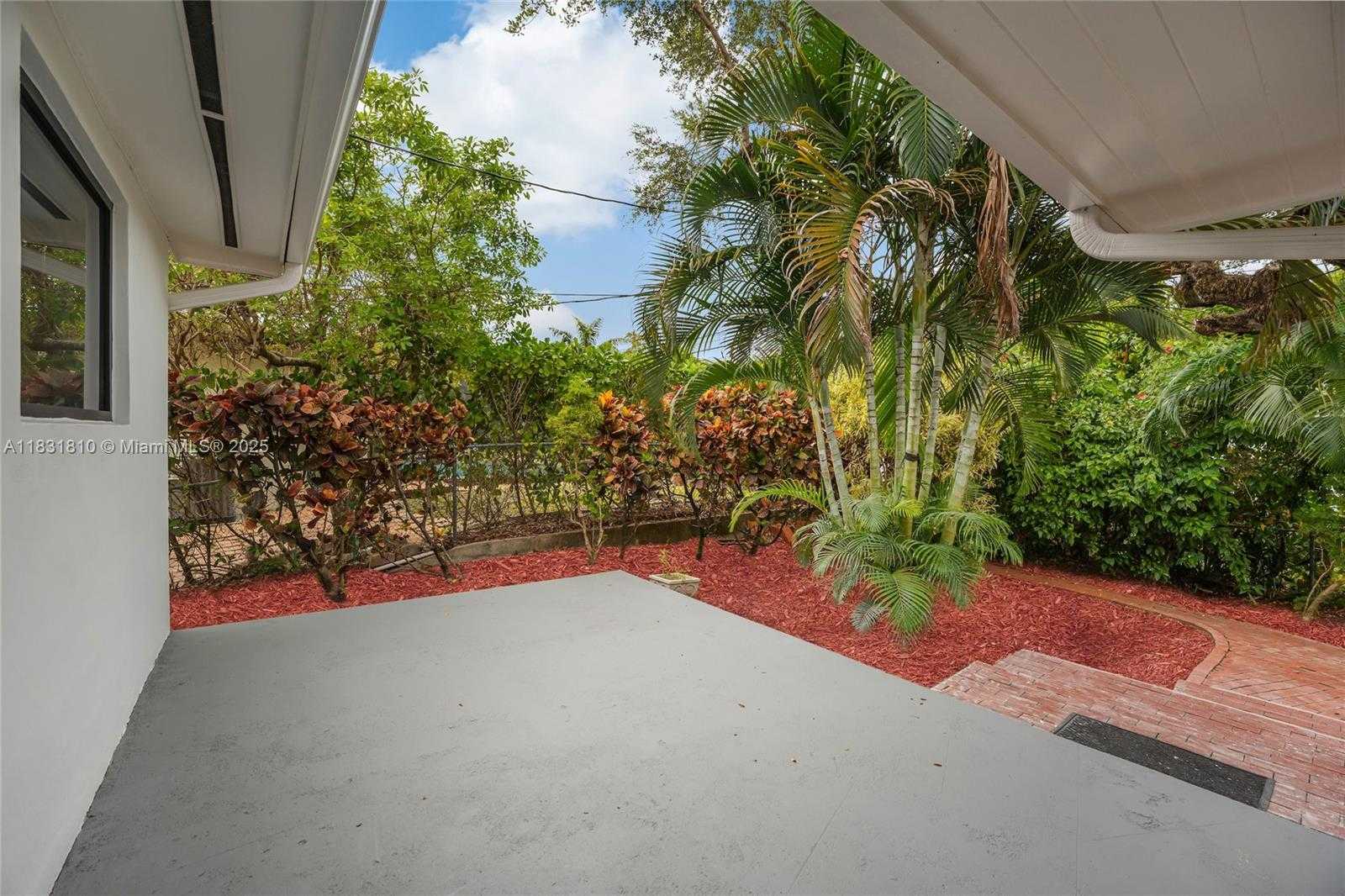 Small Image of 432 SEVILLA AVE, Coral Gables Number 39