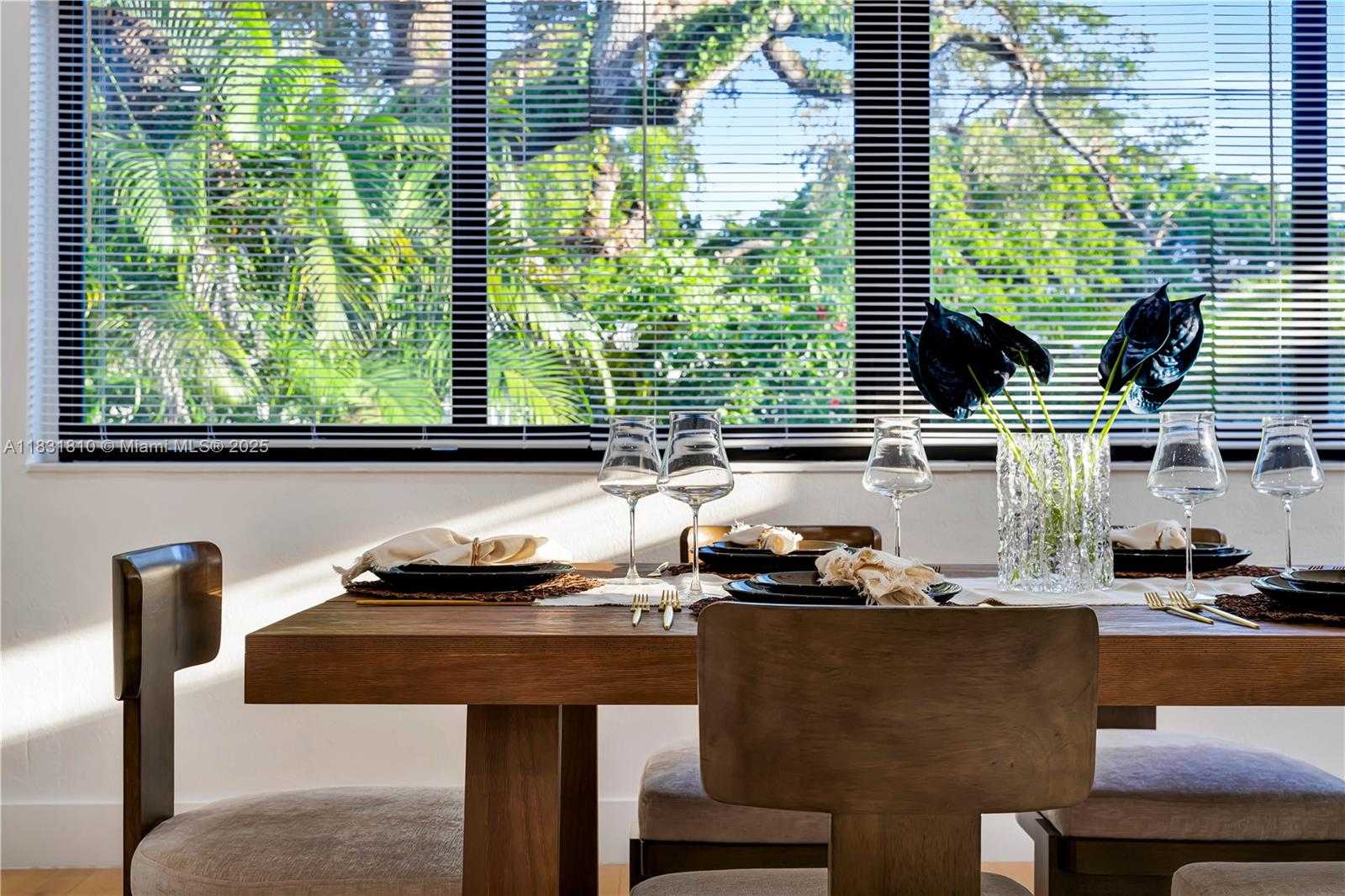 Small Image of 432 SEVILLA AVE, Coral Gables Number 9