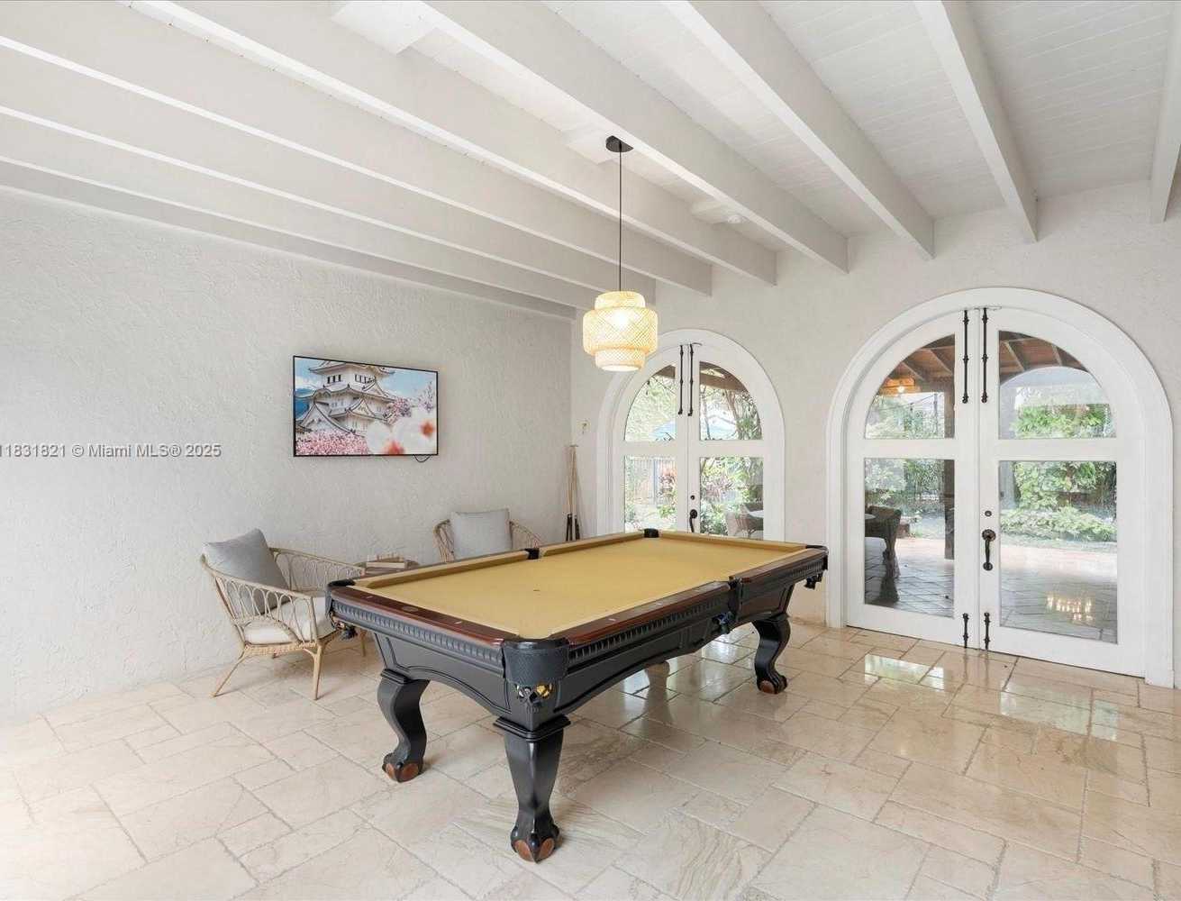 Small Image of 1006 SOUTH GREENWAY DR, Coral Gables Number 10