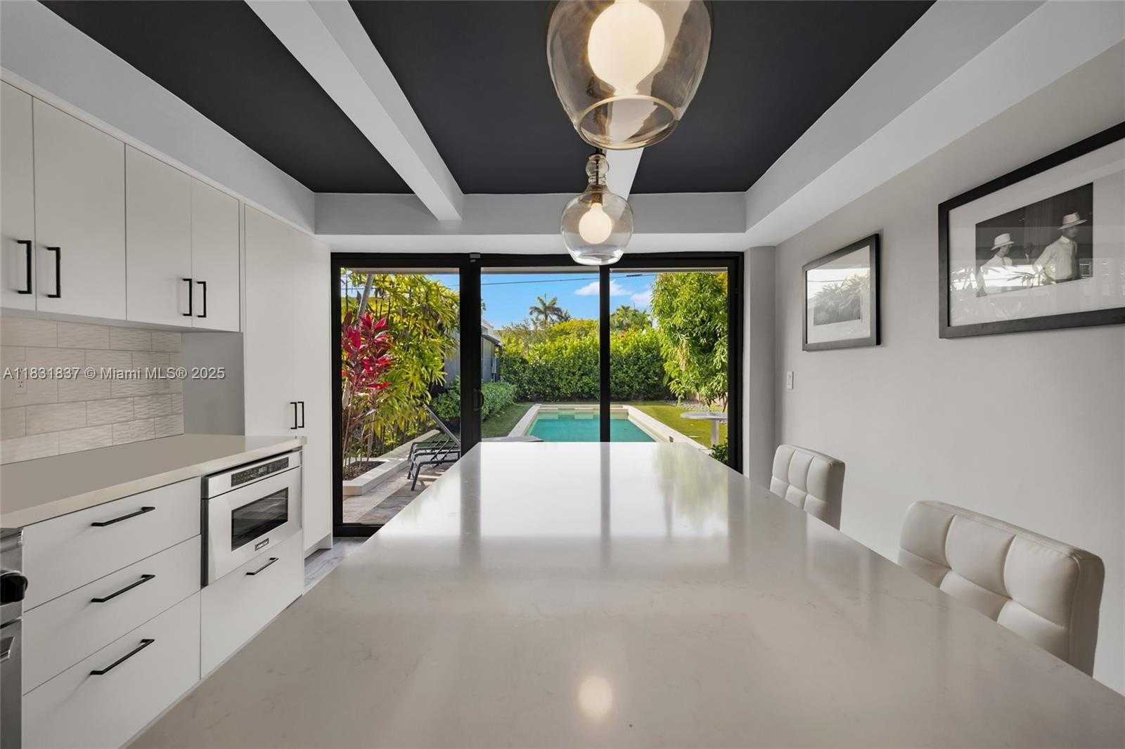 Small Image of 1548 BIARRITZ DR, Miami Beach Number 15