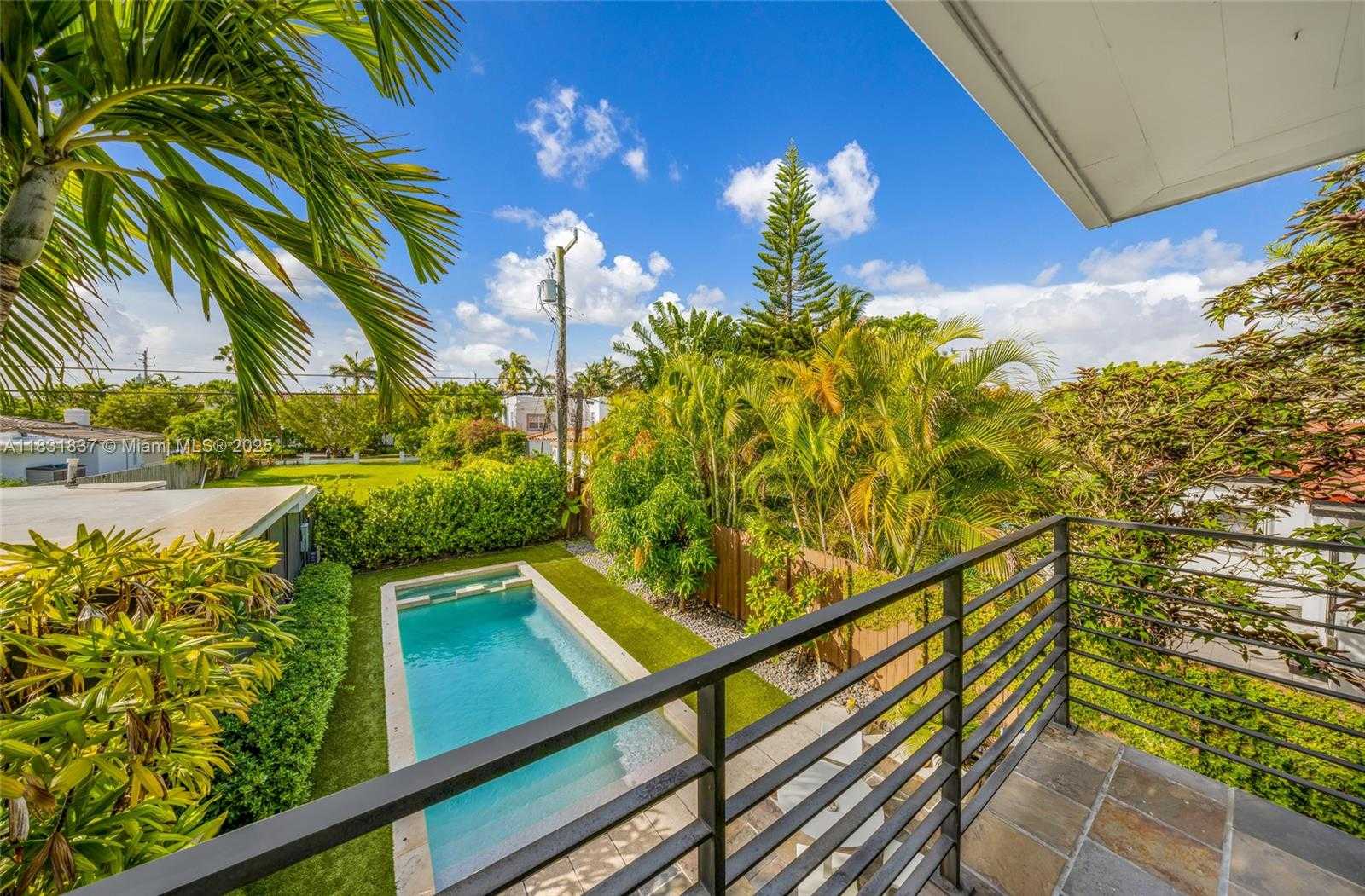 Small Image of 1548 BIARRITZ DR, Miami Beach Number 19