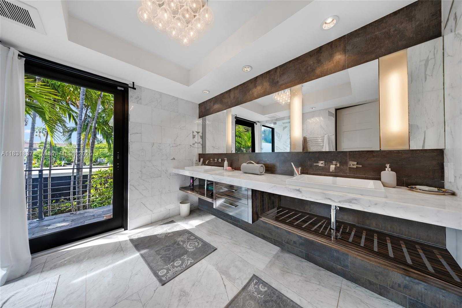 Small Image of 1548 BIARRITZ DR, Miami Beach Number 20