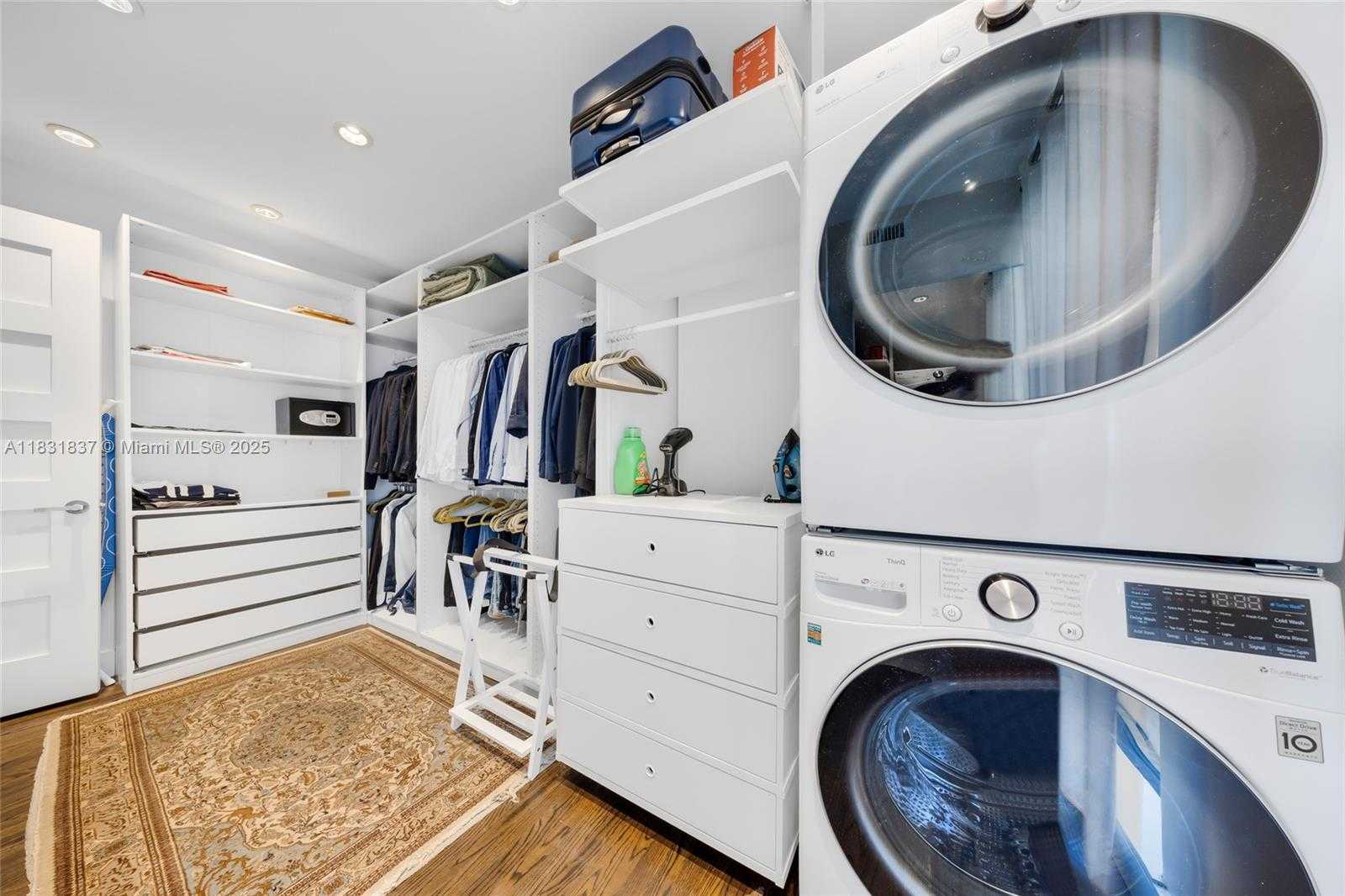 Small Image of 1548 BIARRITZ DR, Miami Beach Number 27
