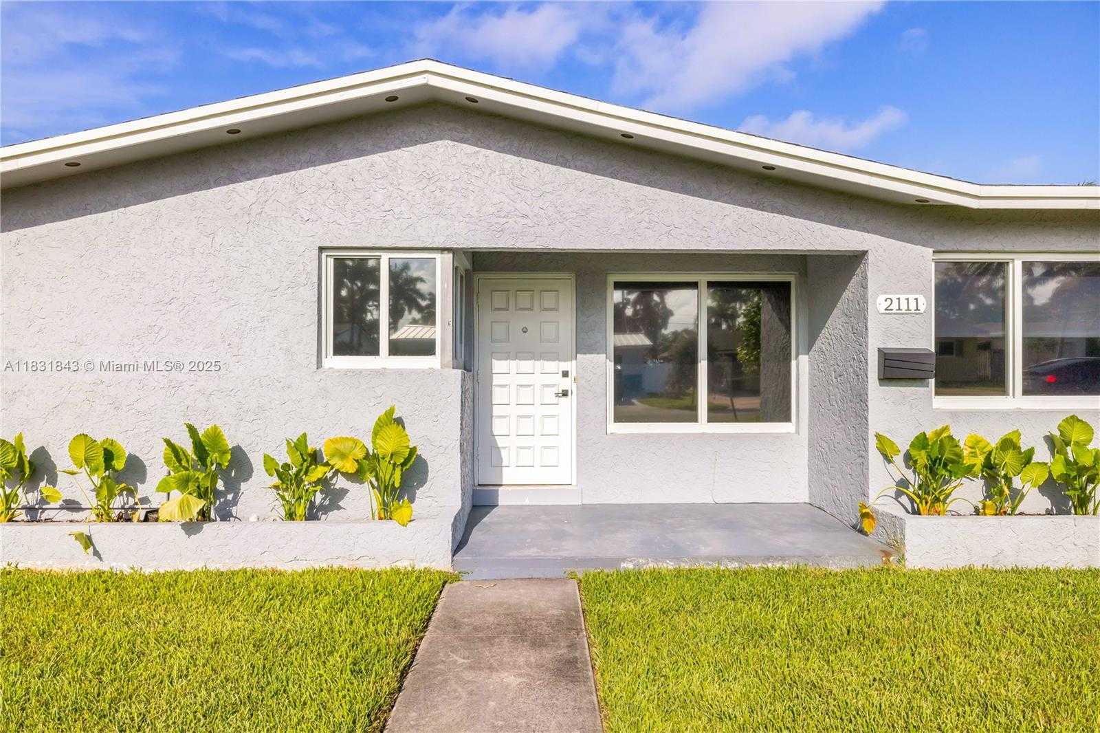Small Image of 2111 NORTH 14TH CT, Hollywood Number 9
