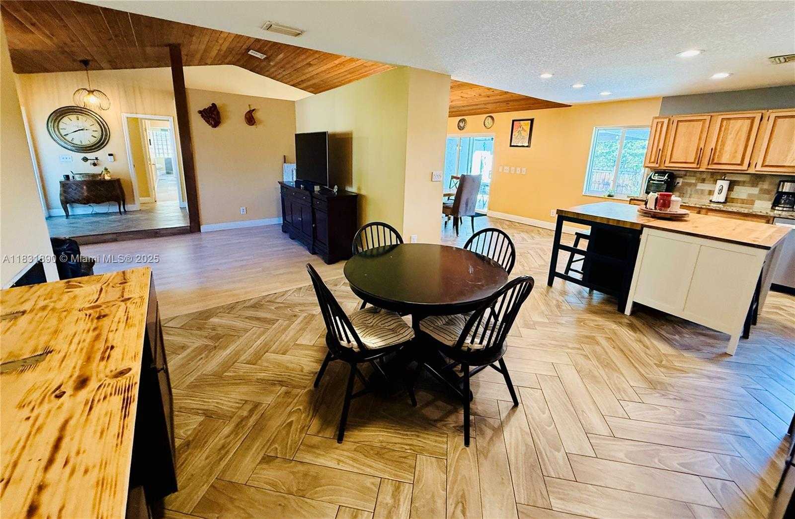 Small Image of 2980 SOUTH WEST 82ND WAY, Davie Number 11