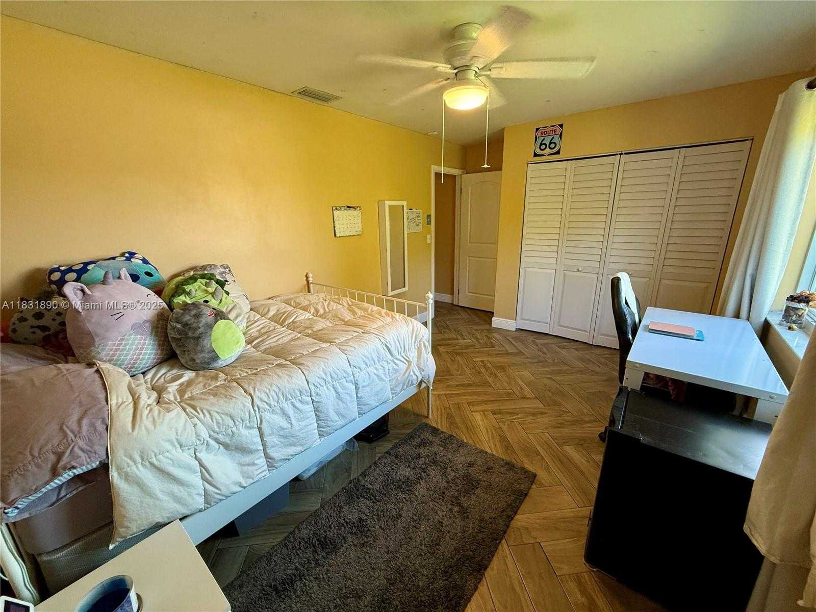 Small Image of 2980 SOUTH WEST 82ND WAY, Davie Number 25