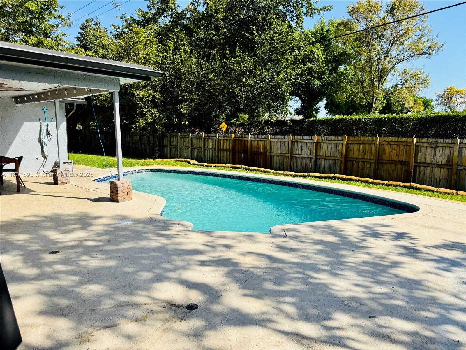 Small Image of 2980 SOUTH WEST 82ND WAY, Davie Number 29