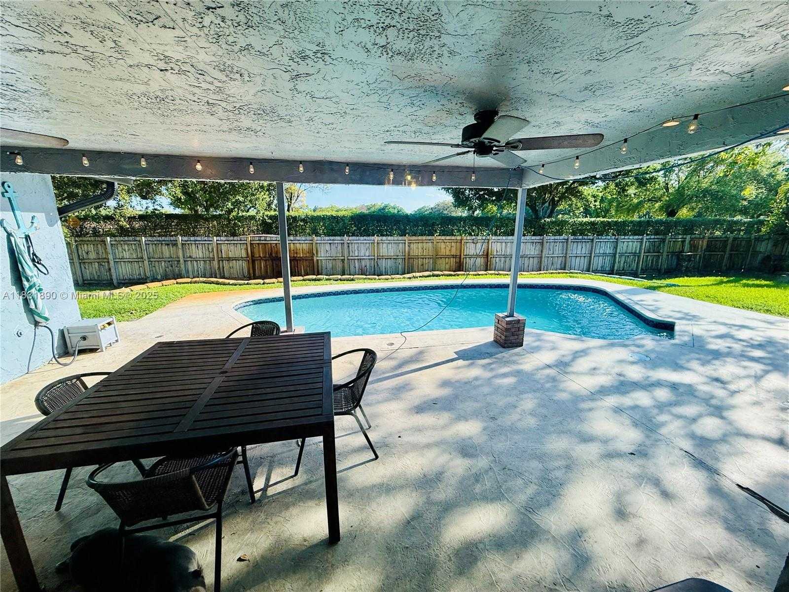 Small Image of 2980 SOUTH WEST 82ND WAY, Davie Number 30