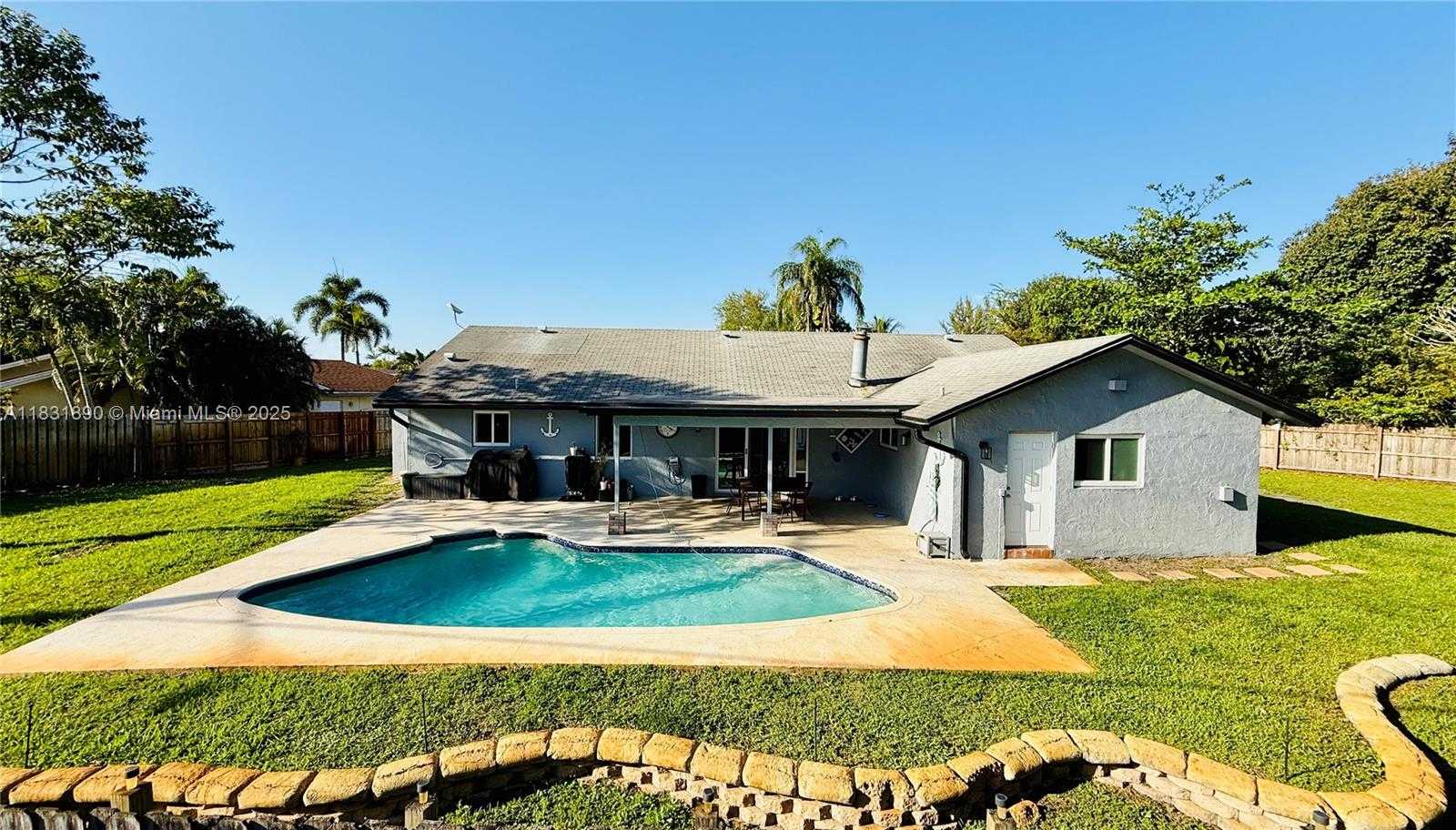 Small Image of 2980 SOUTH WEST 82ND WAY, Davie Number 31