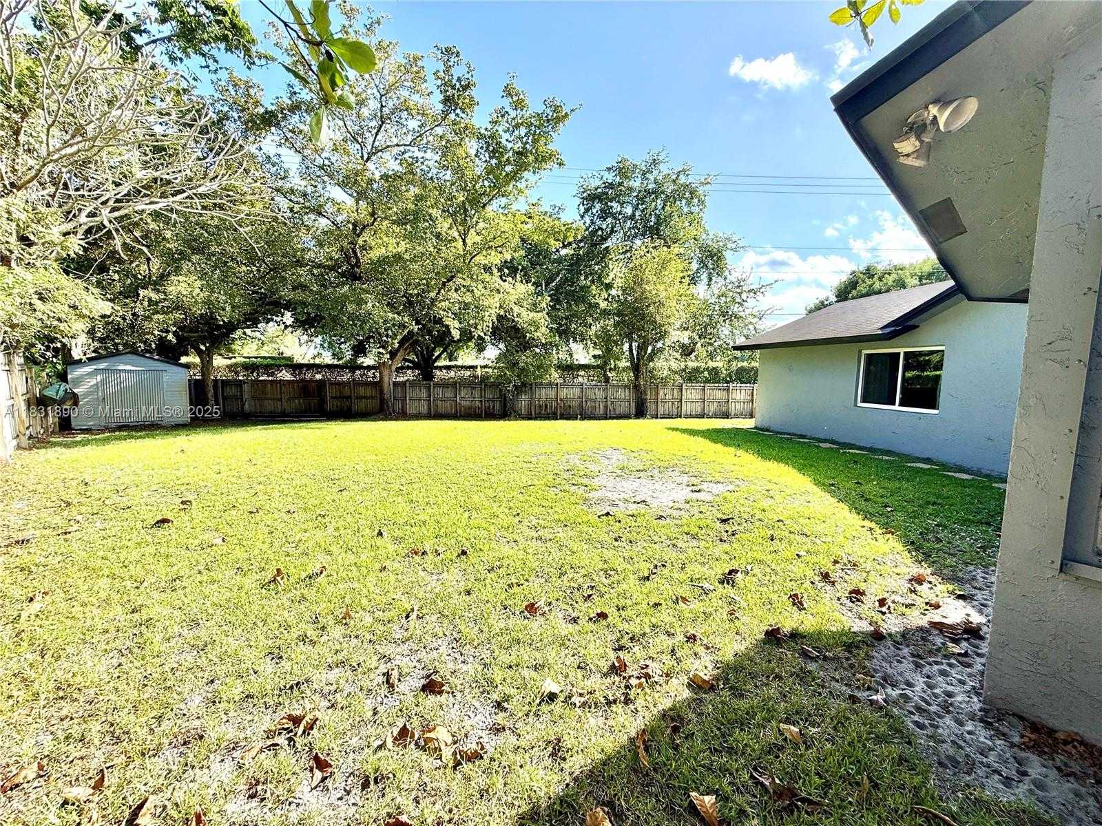 Small Image of 2980 SOUTH WEST 82ND WAY, Davie Number 38