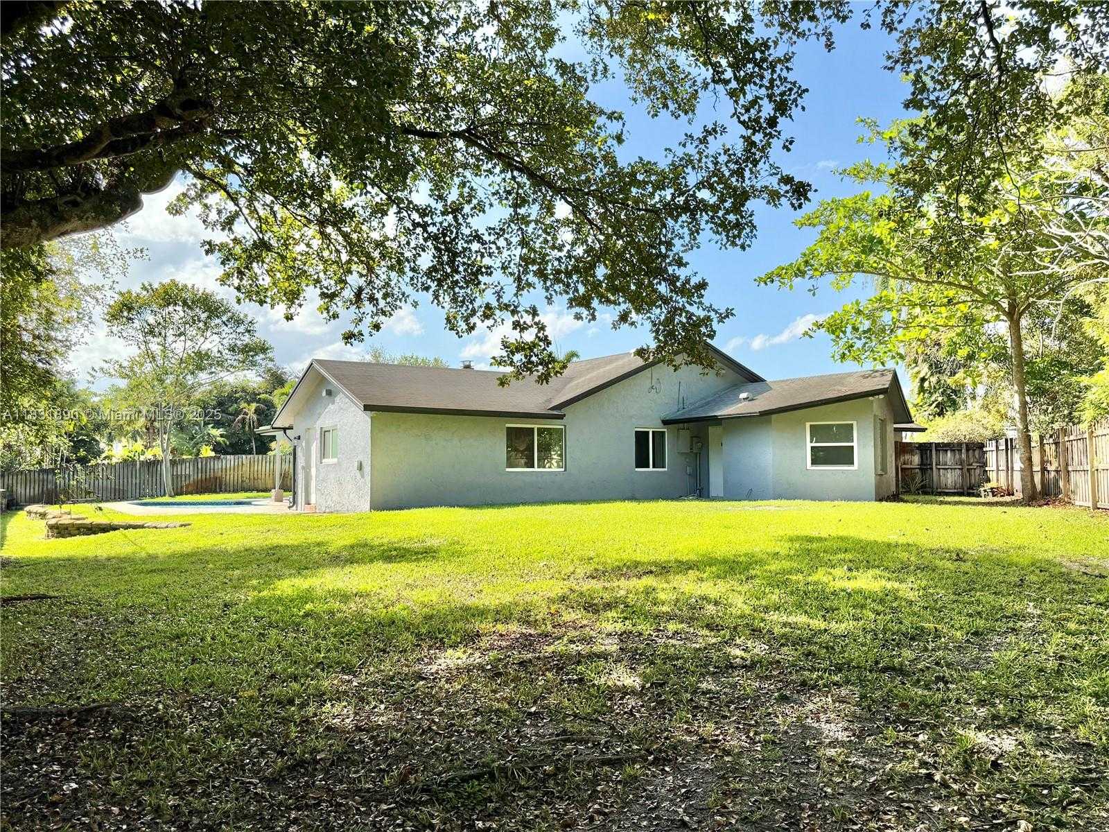 Small Image of 2980 SOUTH WEST 82ND WAY, Davie Number 39