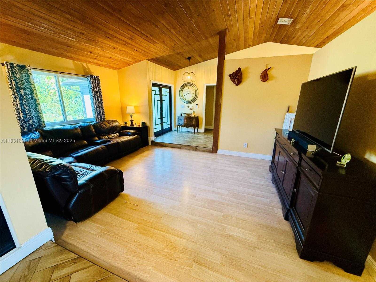 Small Image of 2980 SOUTH WEST 82ND WAY, Davie Number 5