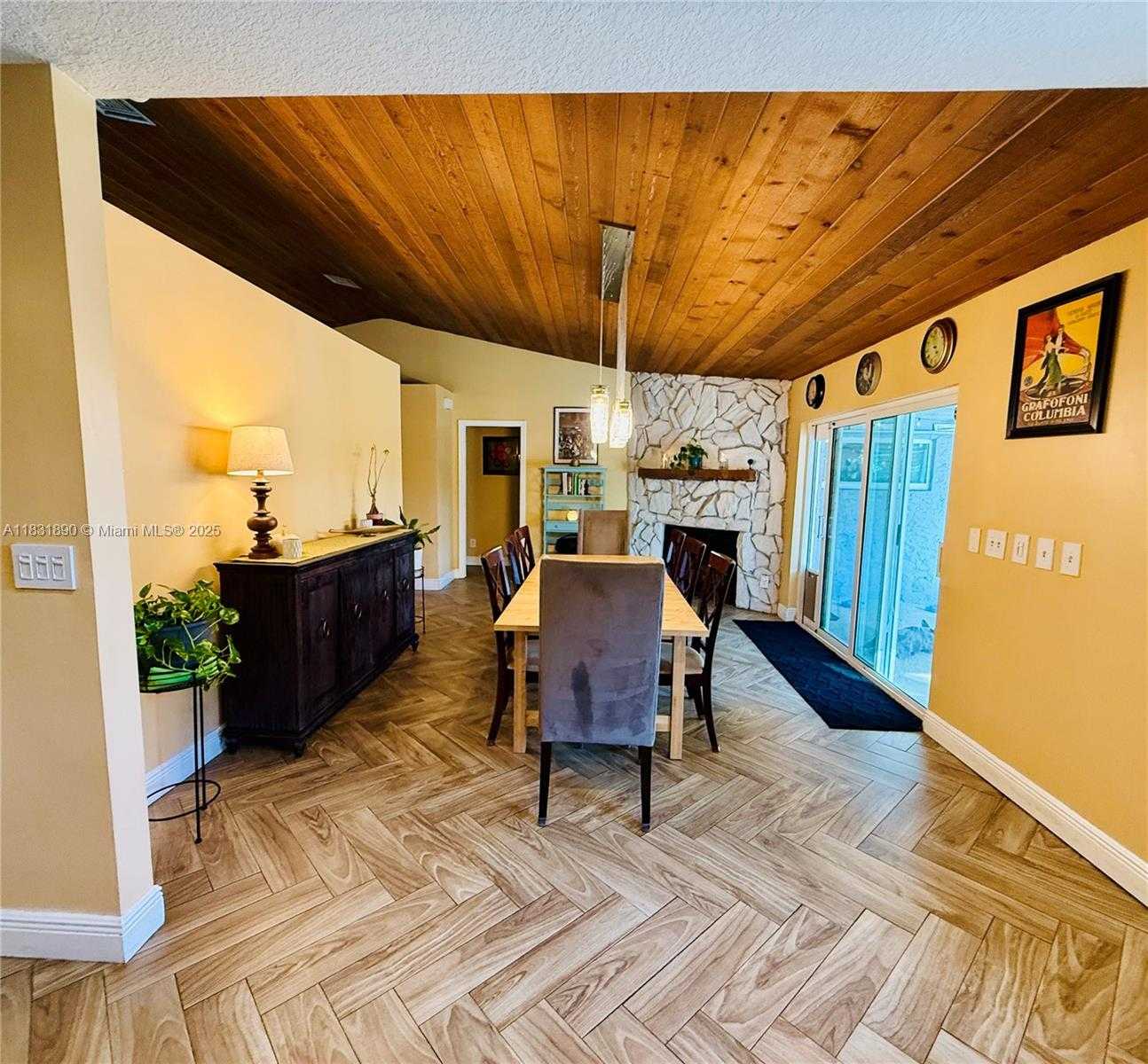 Small Image of 2980 SOUTH WEST 82ND WAY, Davie Number 7