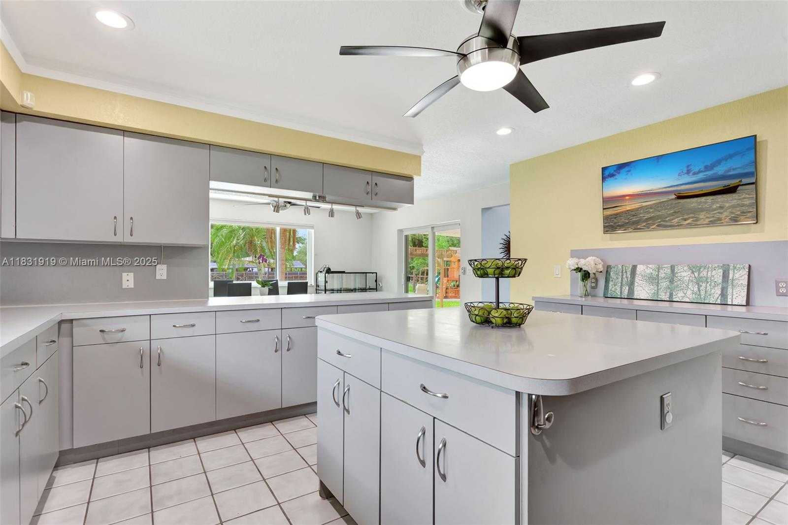 Small Image of 14100 SOUTH WEST 21ST ST, Davie Number 17