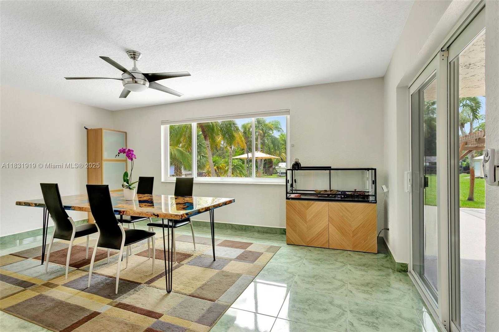 Small Image of 14100 SOUTH WEST 21ST ST, Davie Number 18
