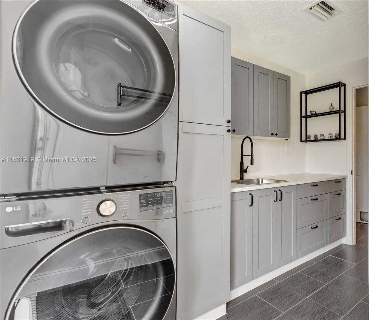 Small Image of 14100 SOUTH WEST 21ST ST, Davie Number 25