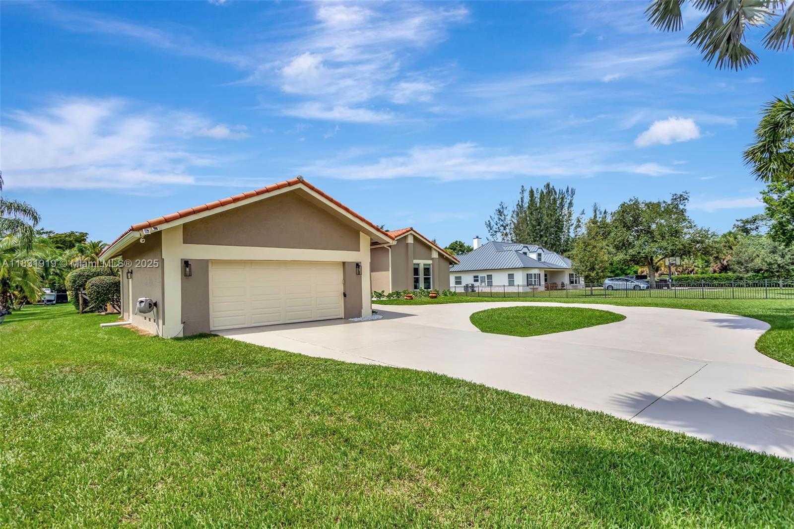 Small Image of 14100 SOUTH WEST 21ST ST, Davie Number 5