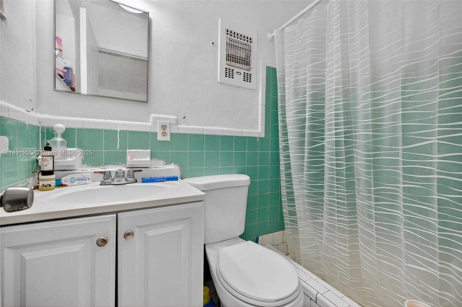 Small Image of 2779 NORTH WEST 9TH PL, Fort Lauderdale Number 17